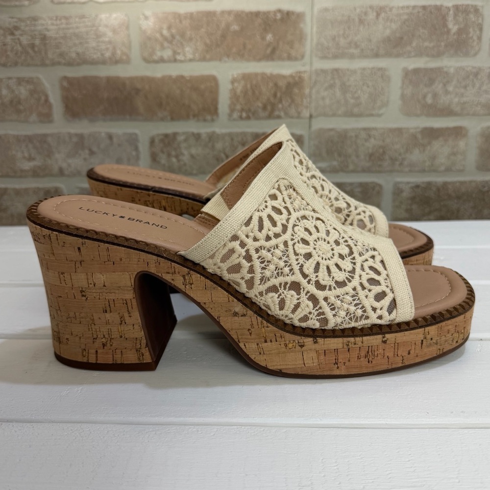 Lucky Brand Crochet Slide Sandals Size 11 Boho Lace Neutral Summer Slip-On